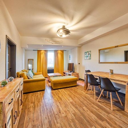 Mahalo Apartment Братислава Екстериор снимка