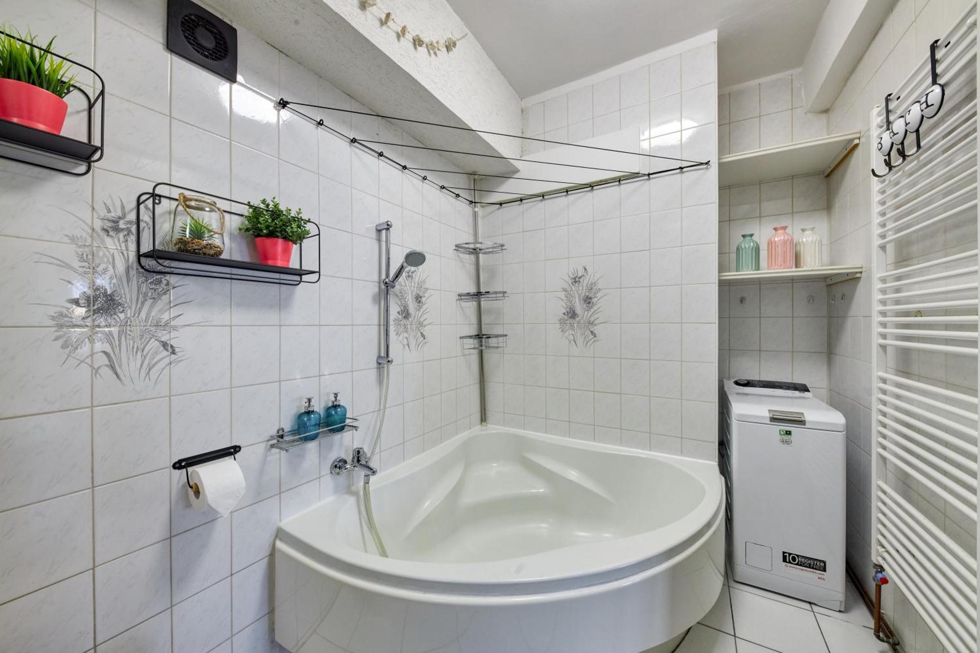 Mahalo Apartment Братислава Екстериор снимка