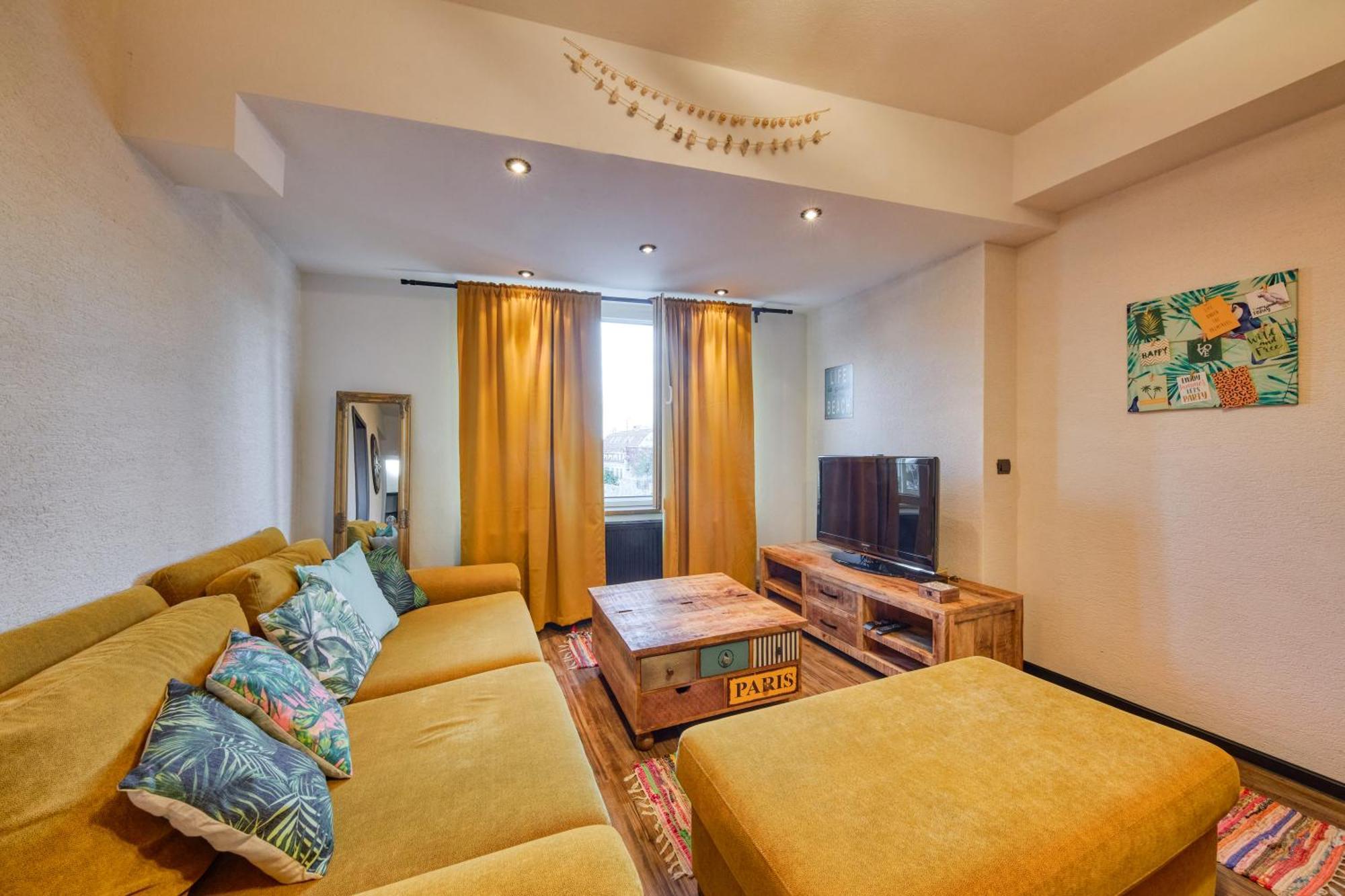 Mahalo Apartment Братислава Екстериор снимка