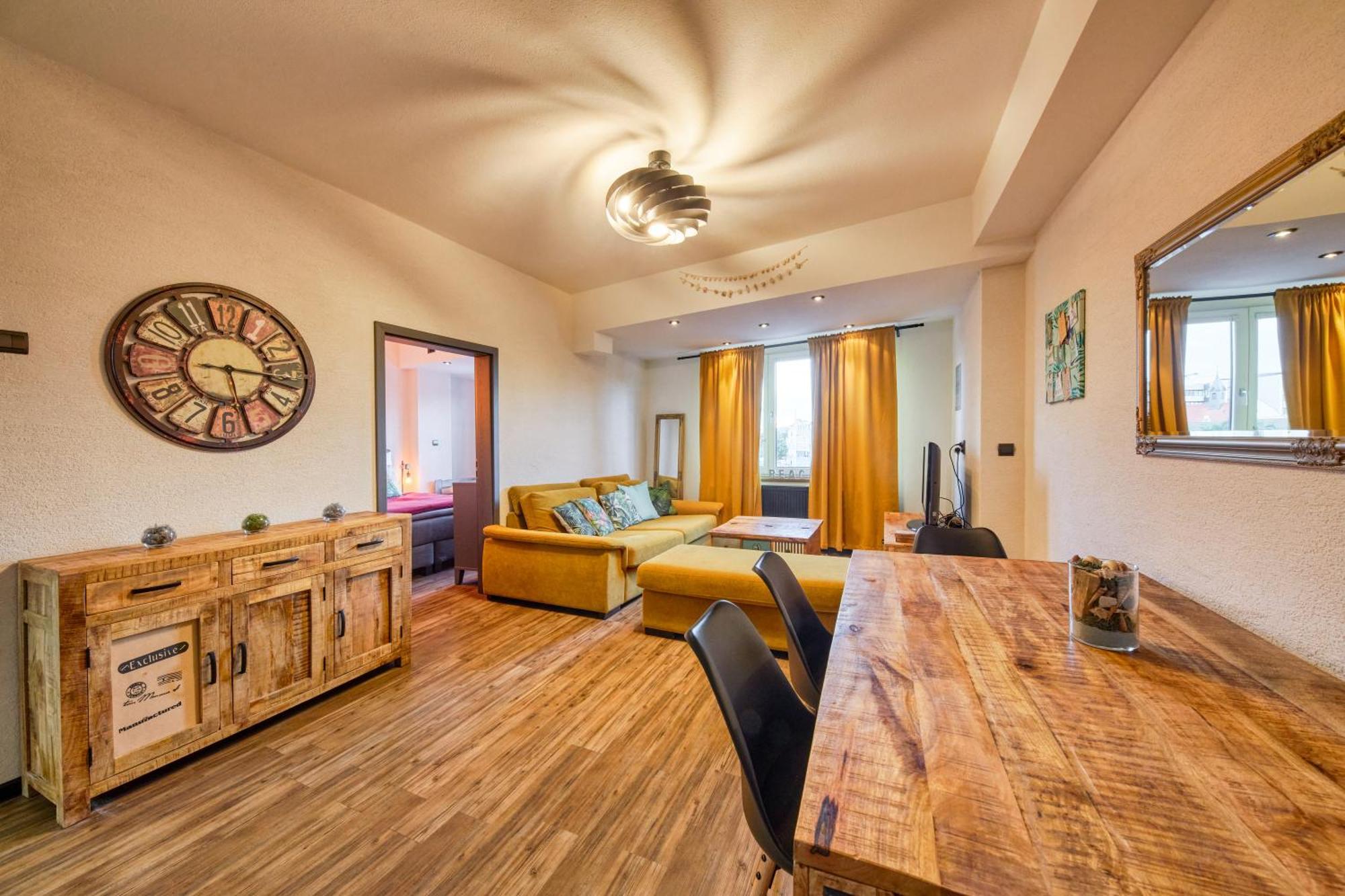 Mahalo Apartment Братислава Екстериор снимка